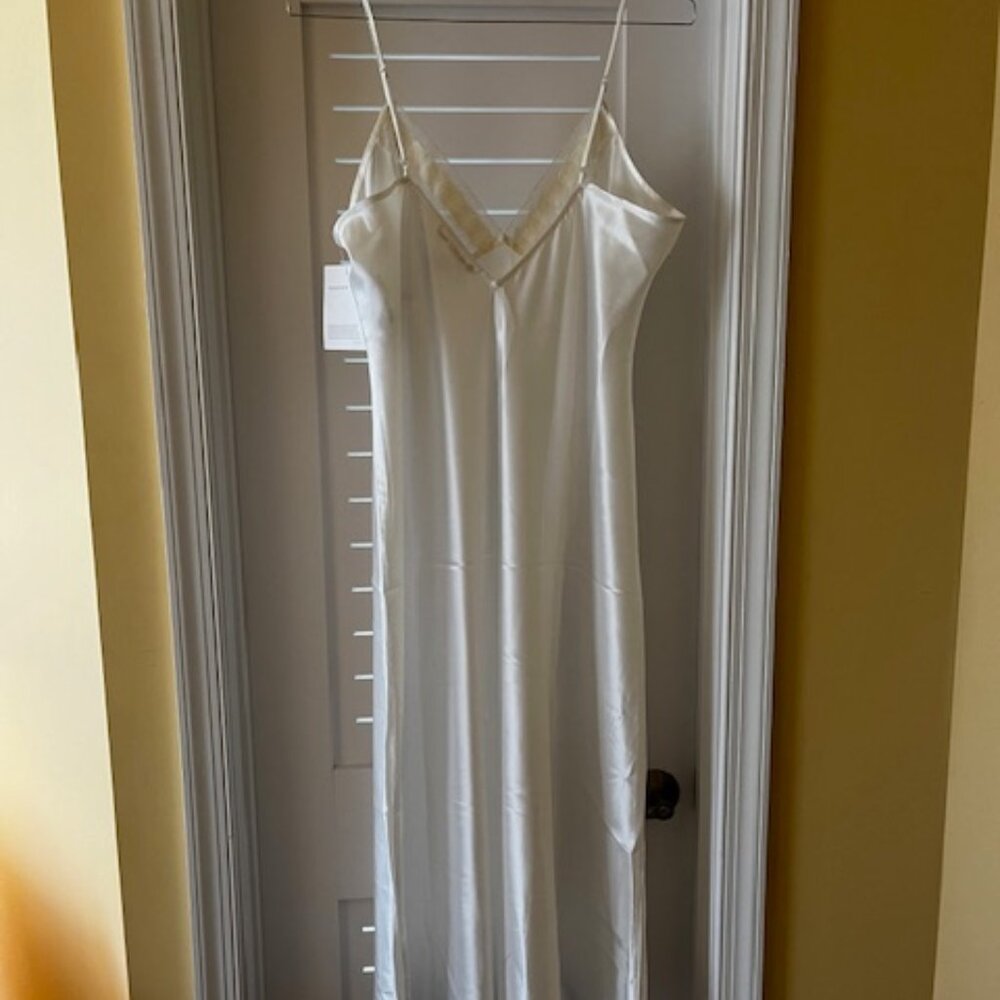 Eileen West nightgown